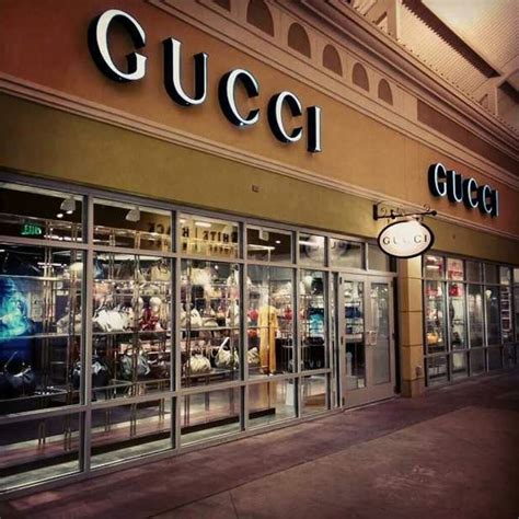 Gucci outlet shop